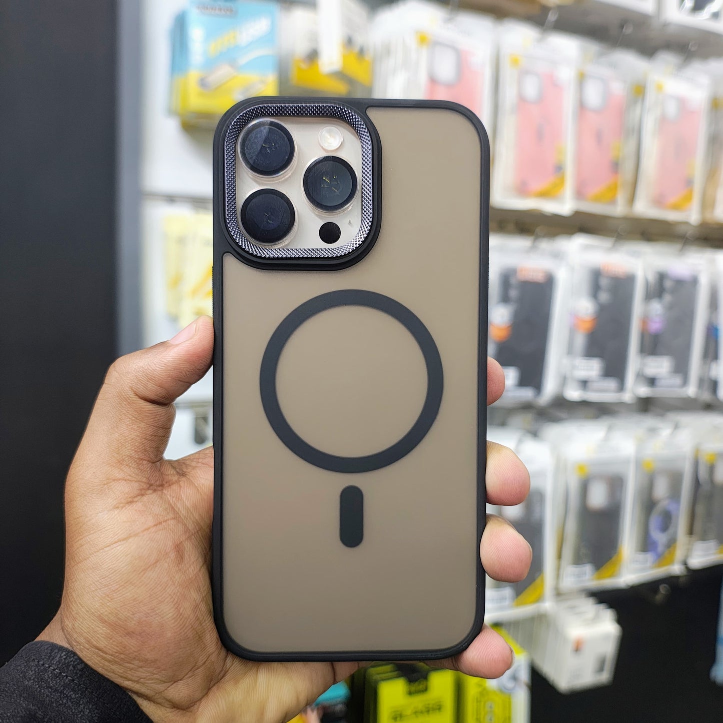 SPIGEN SMOCKY MAGSAFE CASE