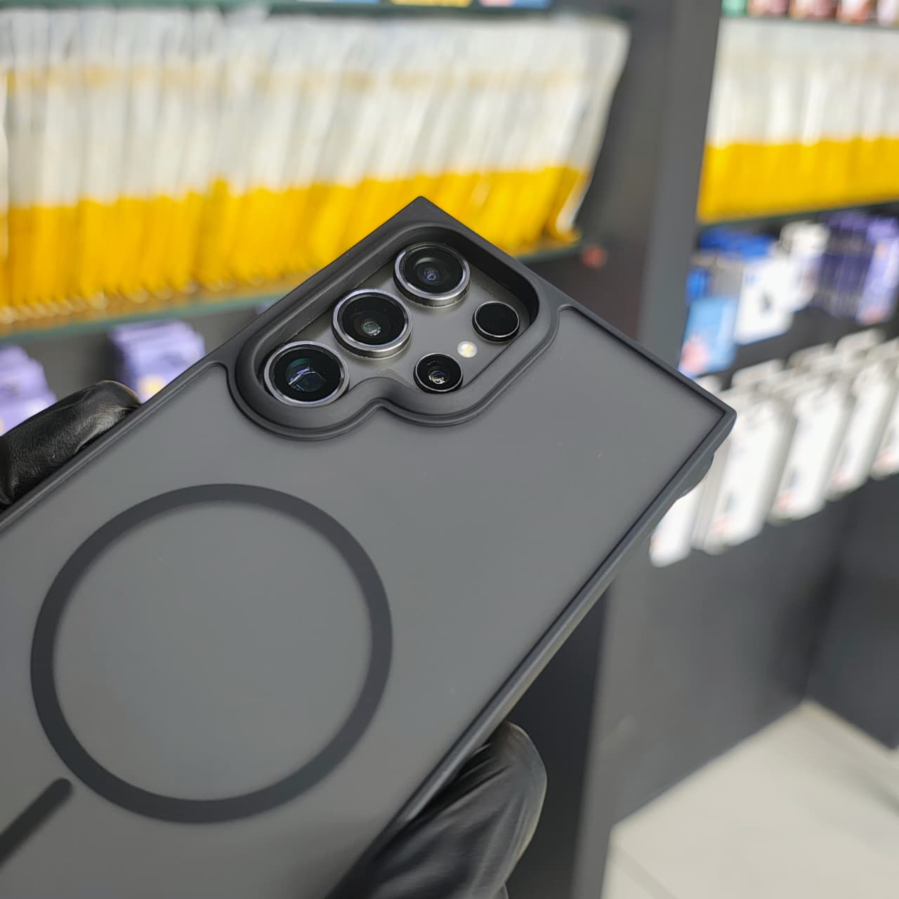 SMOCKY MAGSAFE PRINT CASE ( ITEM CODE -  33057 )