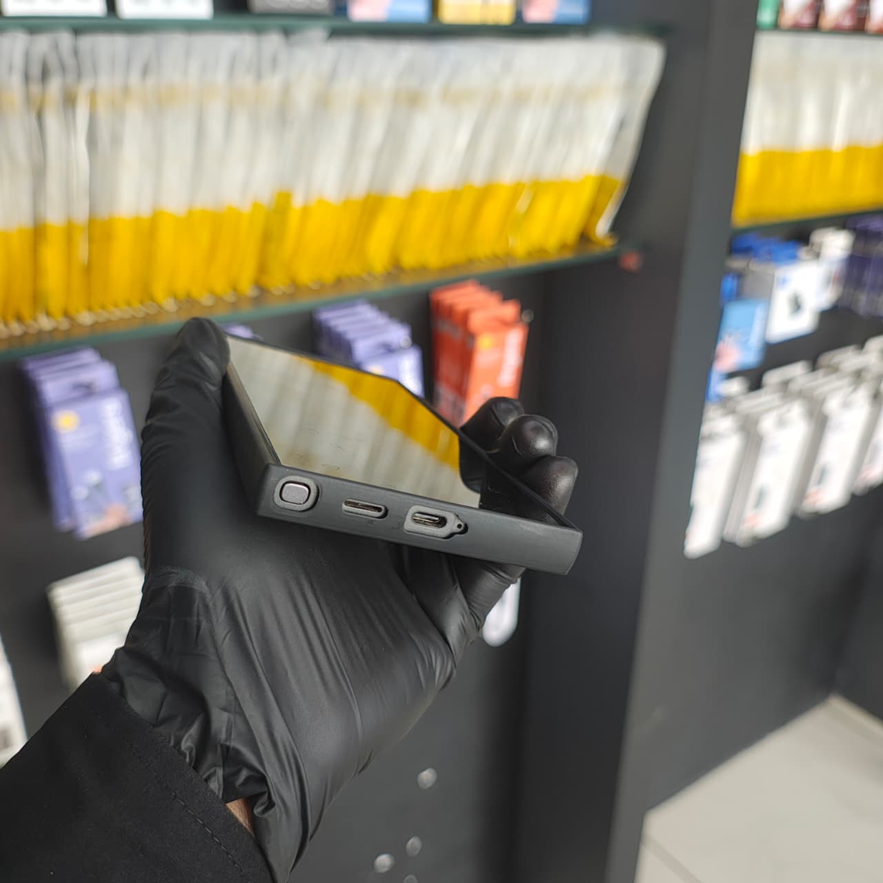 SMOCKY MAGSAFE PRINT CASE ( ITEM CODE -  33057 )